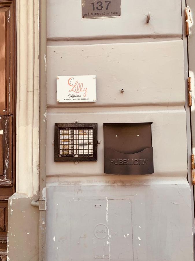 Maison Lilly Неаполь Екстер'єр фото