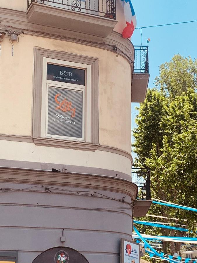 Maison Lilly Неаполь Екстер'єр фото