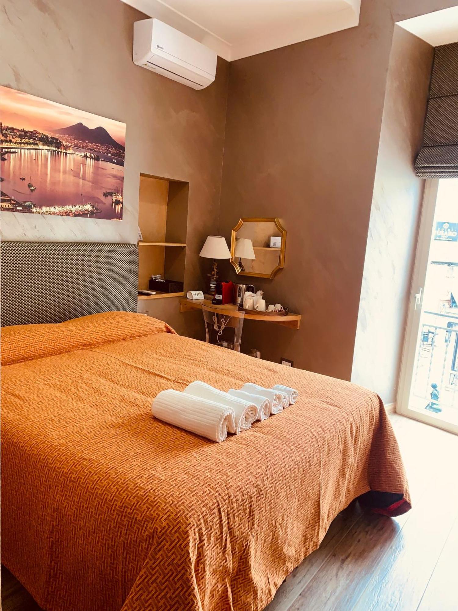 Maison Lilly Неаполь Екстер'єр фото